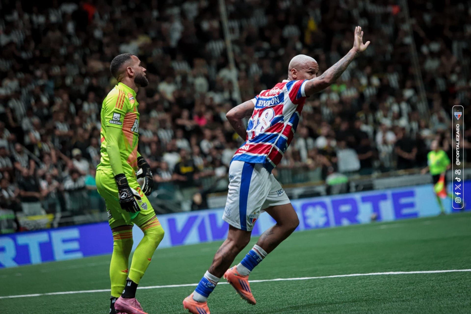 Deyverson jogou no Atlético-MG e pediu desculpas após os 3 gols