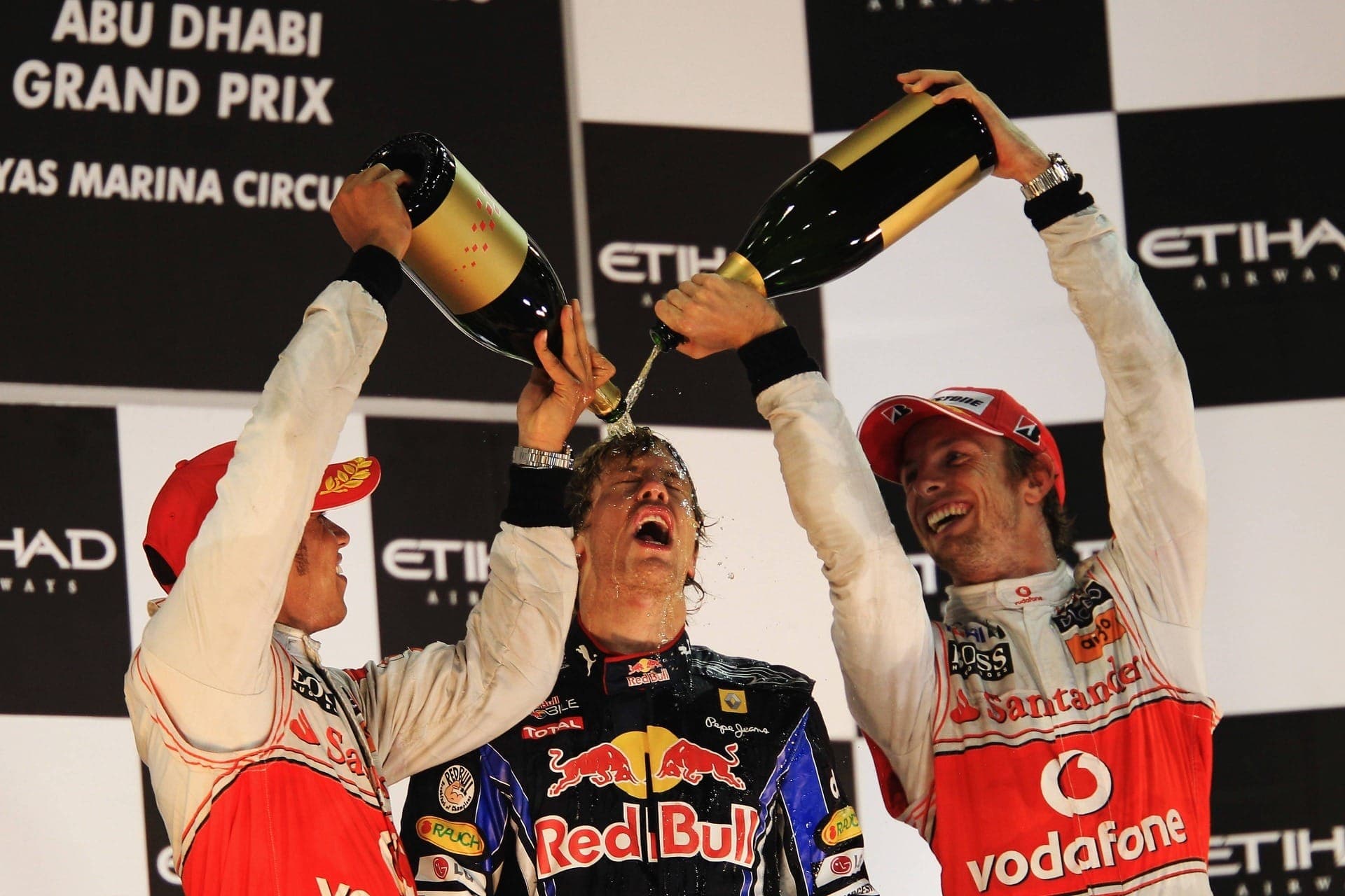 Primeiro título de Sebastian Vettel completa 15 anos no dia 14 de novembro de 2010
