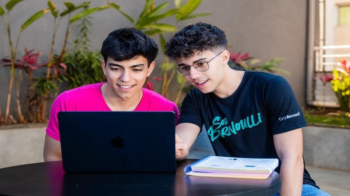 Bernoulli divulga gabaritos do Enem e oferece Calculadora TRI gratuita