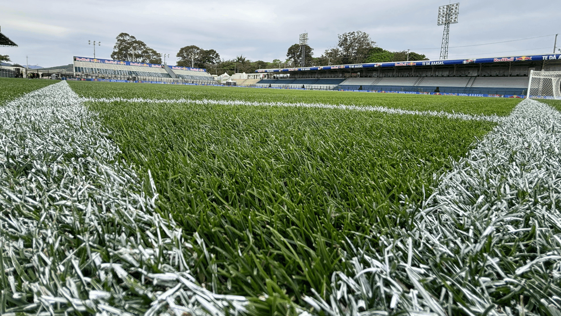 Estádio Cicero De Souza Marques, em Bragança Paulista, recebe neste domingo Red Bull Bragantino e Atlético-MG, pelo Brasileirão