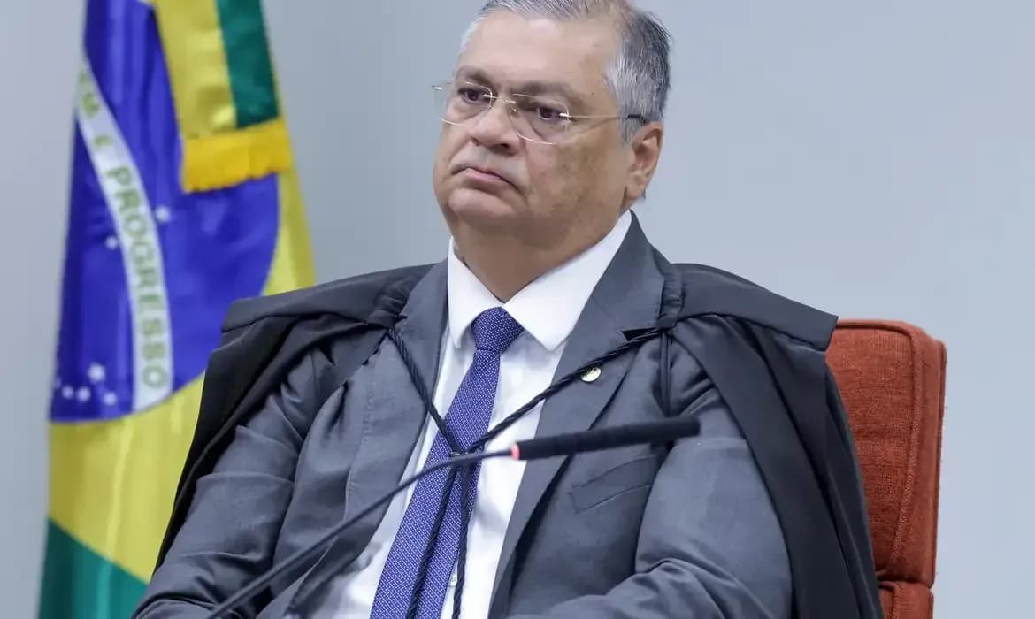STF libera candidata casada com traficante em concurso