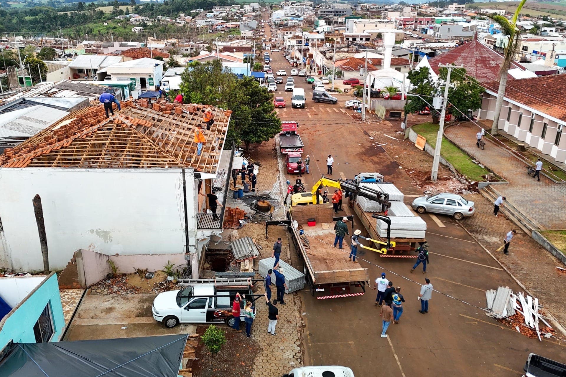 Rio Bonito do Iguaçu cobre 70% dos imóveis após tornado
