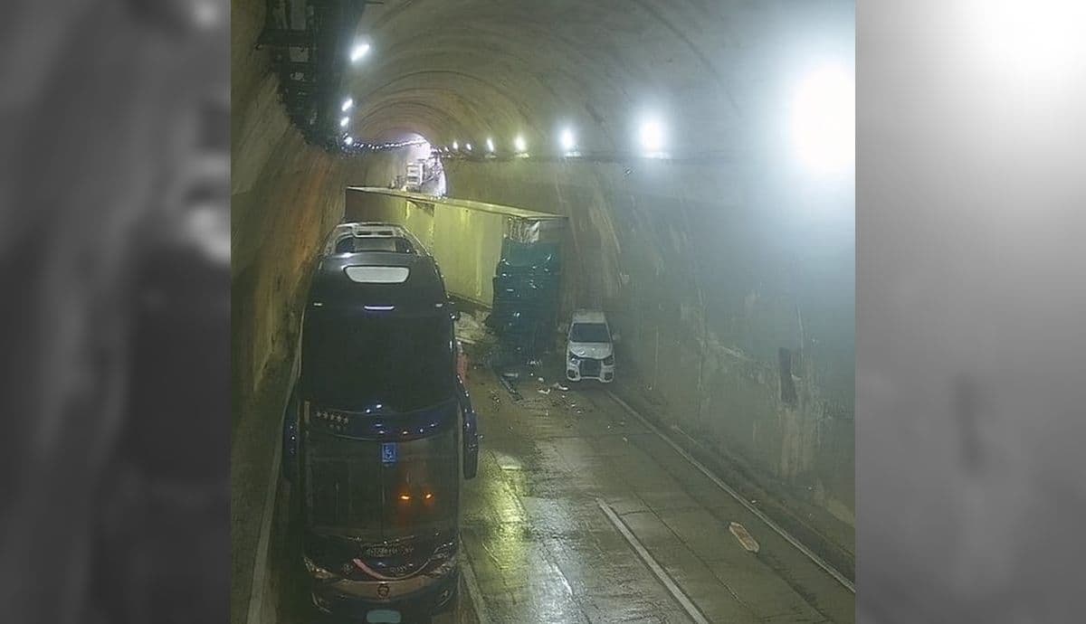 Engavetamento entre 13 veículos interdita túnel da Carvalho Pinto em Jacareí