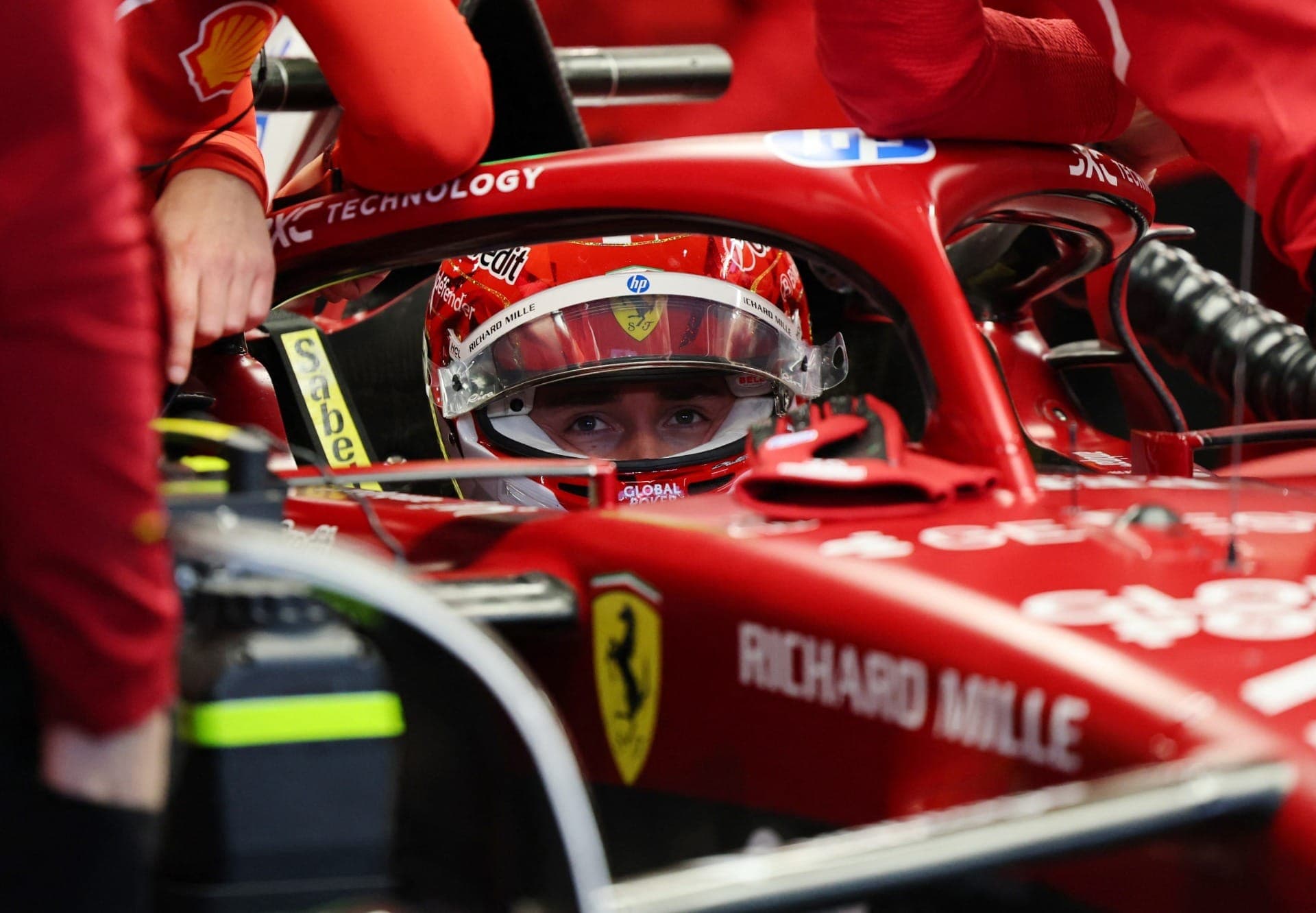 Apesar de abandono, Leclerc vê Ferrari na briga pela pole em Las Vegas