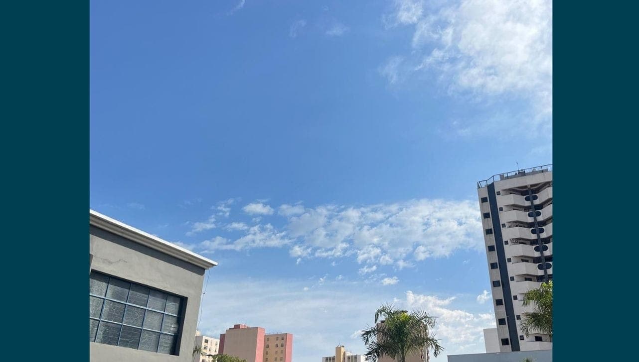 Sol deve aparecer entre poucas nuvens neste sábado