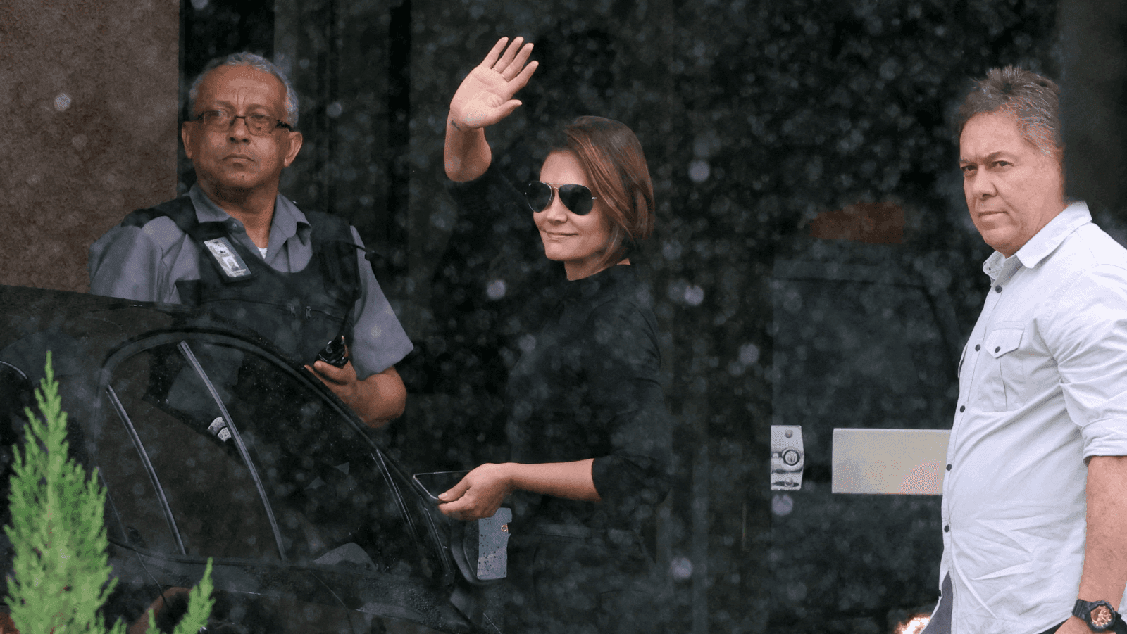 Michelle Bolsonaro chega à PF para visitar Bolsonaro no domingo (23)