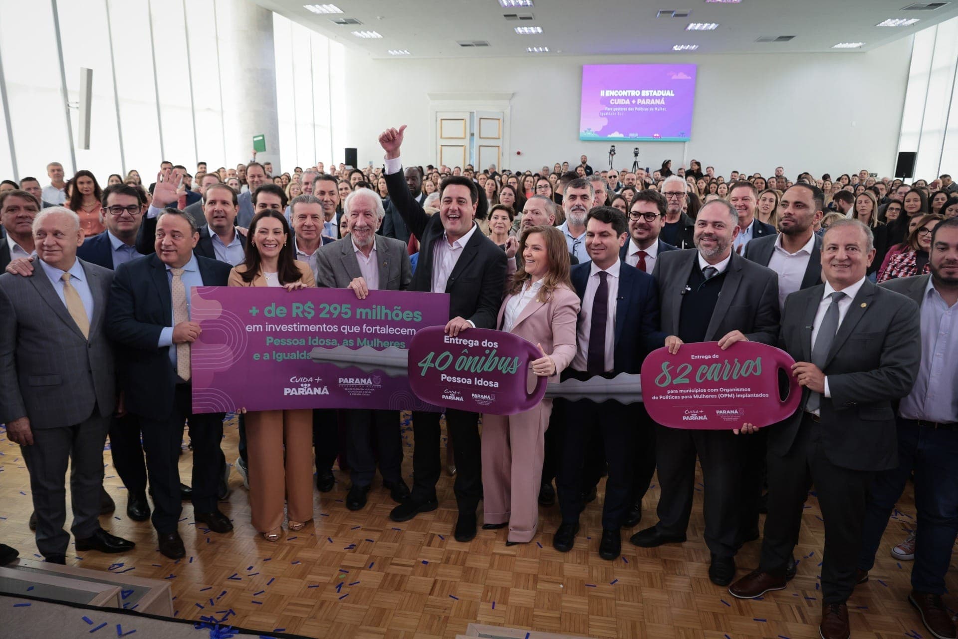 Estado lança programa Paraná Amigo da Pessoa Idosa e oficializa Bolsa Cuidador