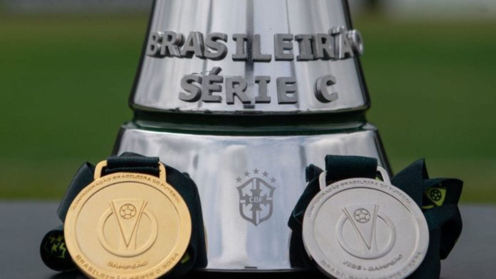 Taça e medalhas do Brasileirão Série C