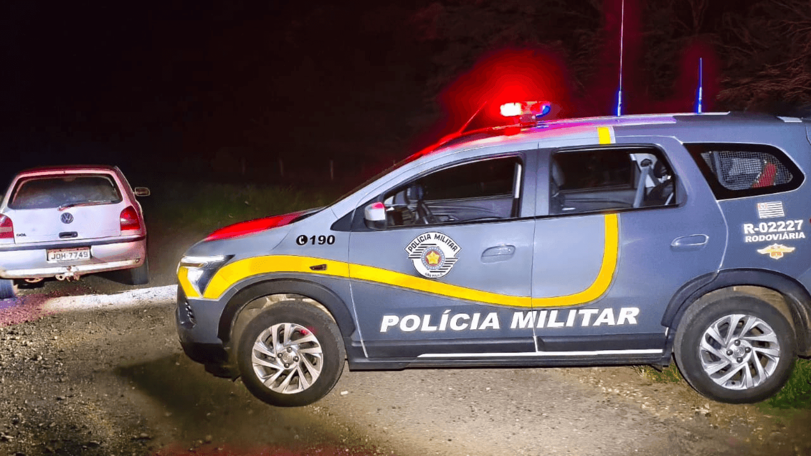 A polícia descobriu que o veículo foi furtado em Presidente Prudente