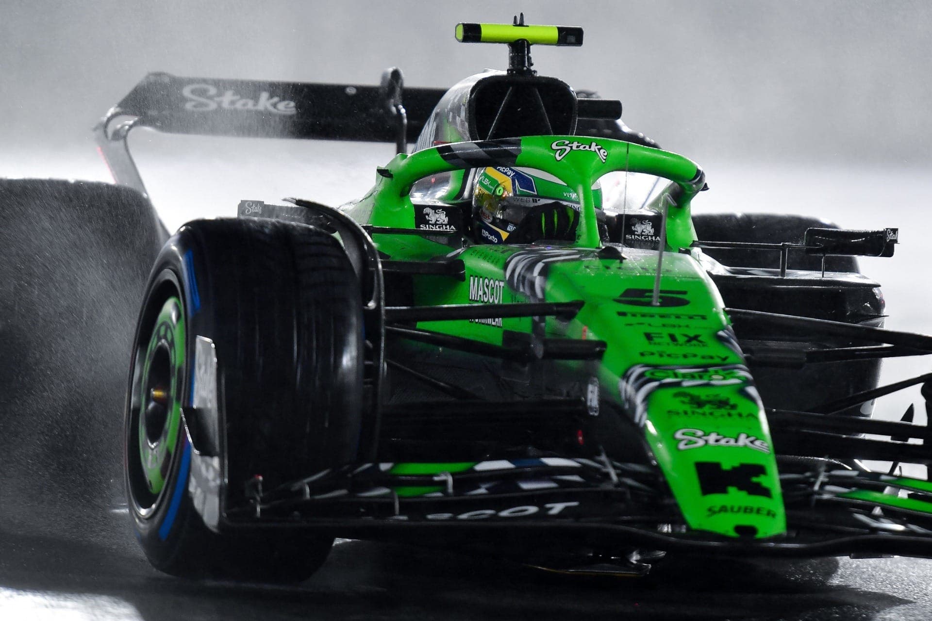 Gabriel Bortoleto tem GP de Las Vegas marcado por acidente e longe do top-10