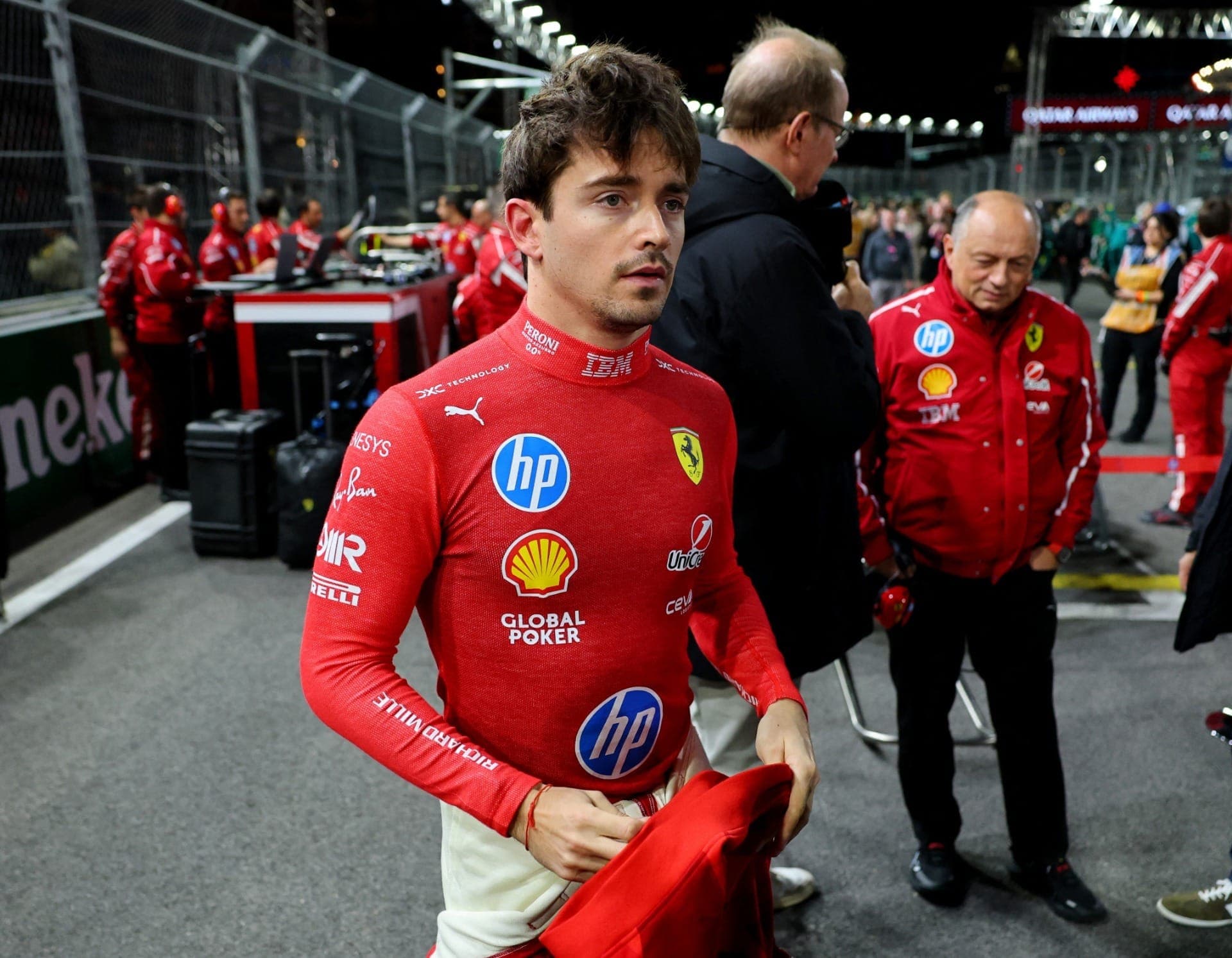 Leclerc cobra evolução da Ferrari após GP de Las Vegas: “Sempre na defensiva”