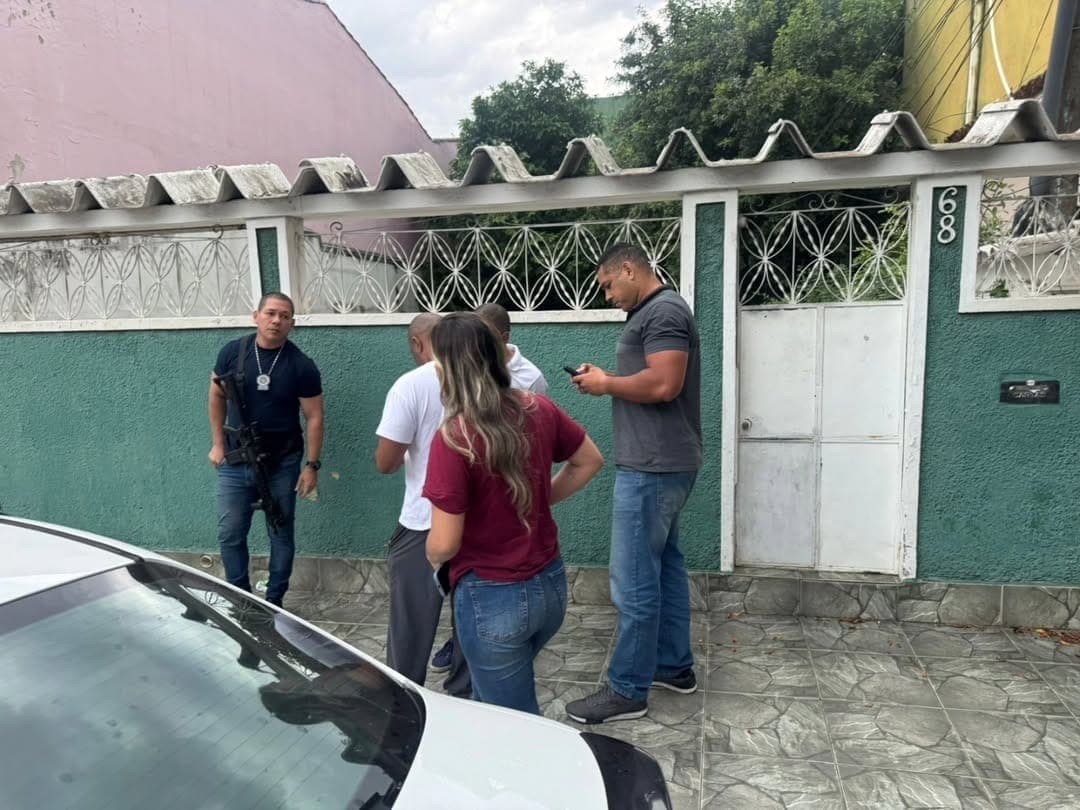 Na ocasião, os criminosos estavam com carnes envenenadas para dar aos animais e matá-los