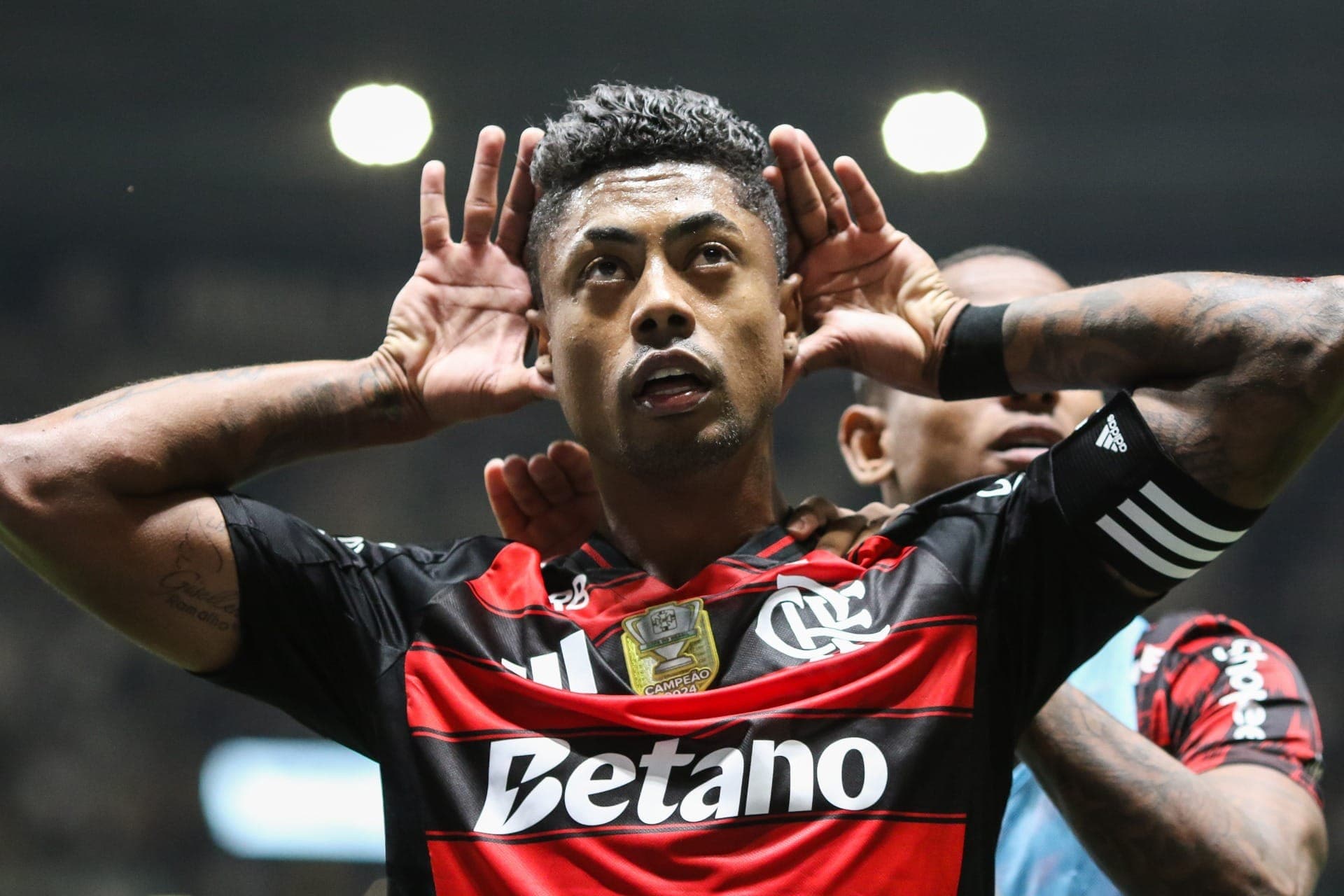 Bruno Henrique comemora o seu gol na partida entre Atlético Mineiro e Flamengo
