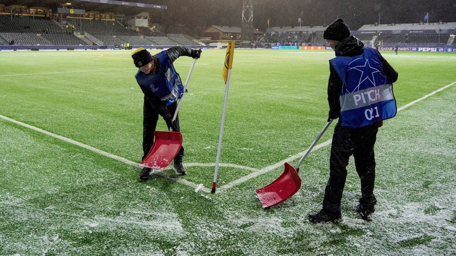 Campo ficou coberto por neve antes de Bodo/Glimt x Juventus