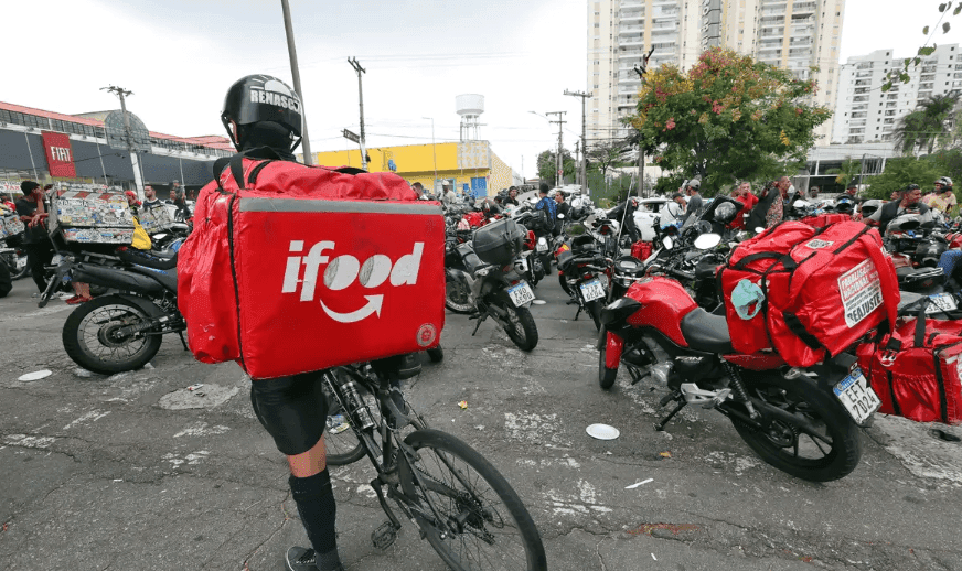 Um protesto foi realizado por motoboys por conta do episódio