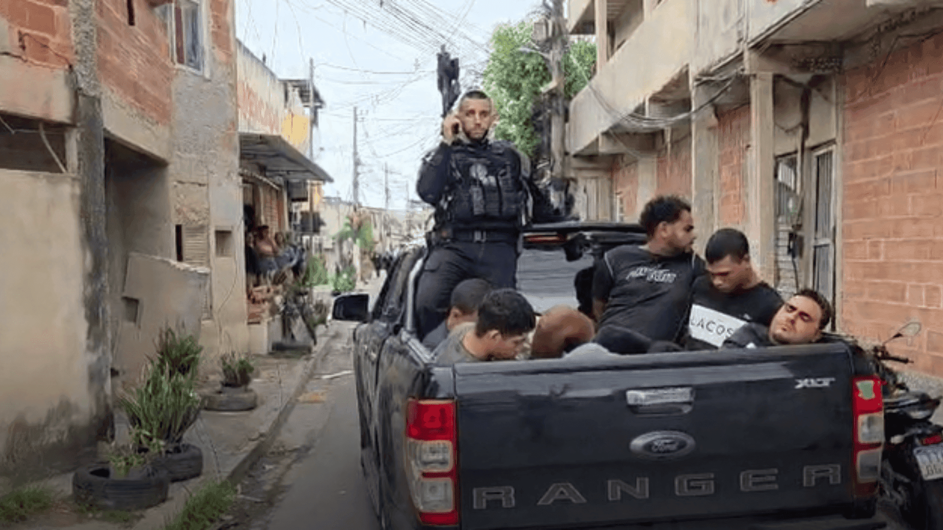 Cinco Bandidos são presos em Guaratiba após operação