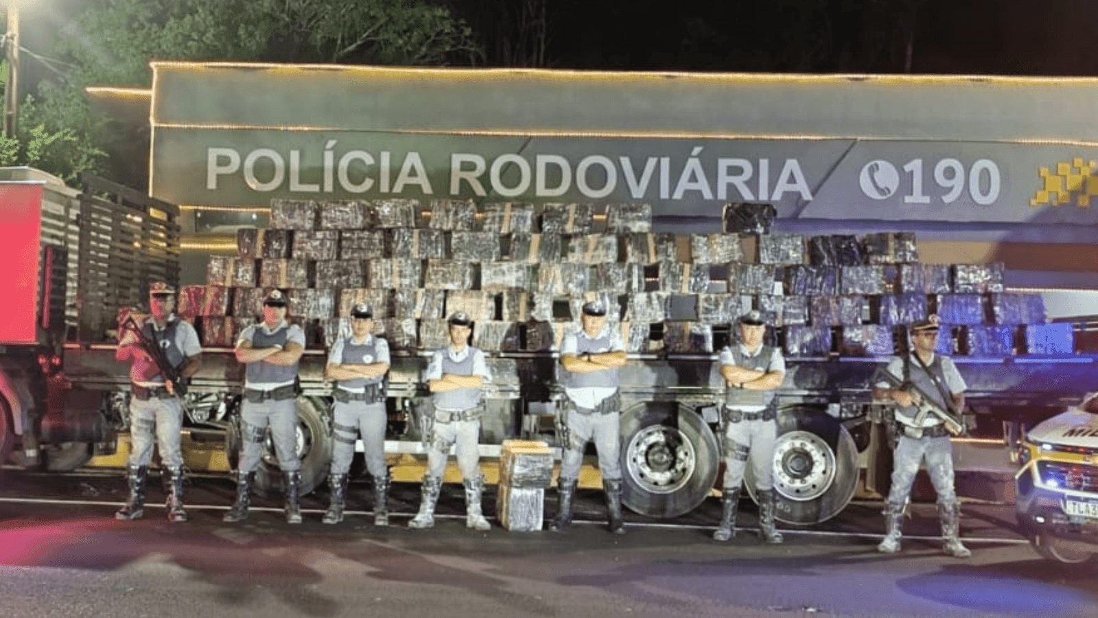 A droga estava escondida em meio a carga de sucatas