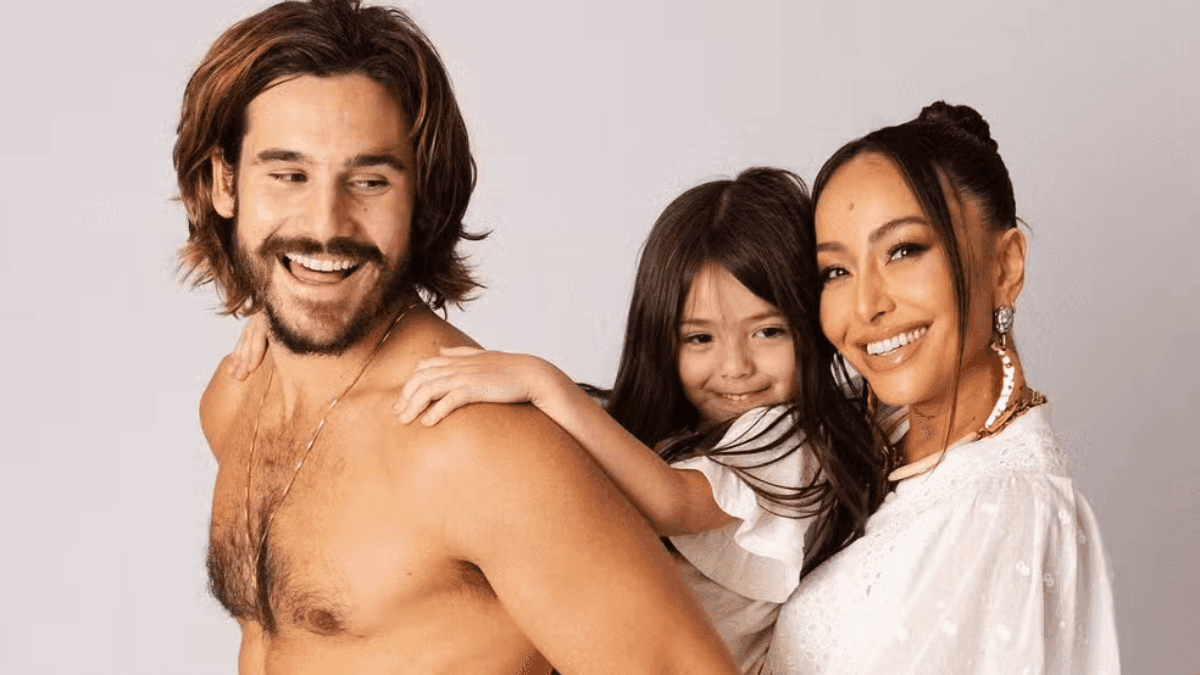 Sabrina Sato elogia Nicolas Prattes como padrasto