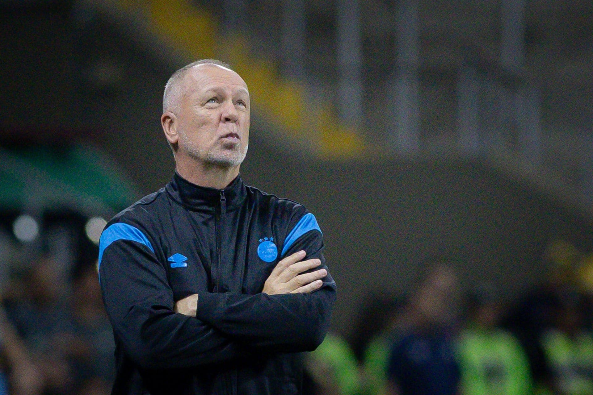 Mano Menezes técnico do Grêmio durante partida contra o Fluminense