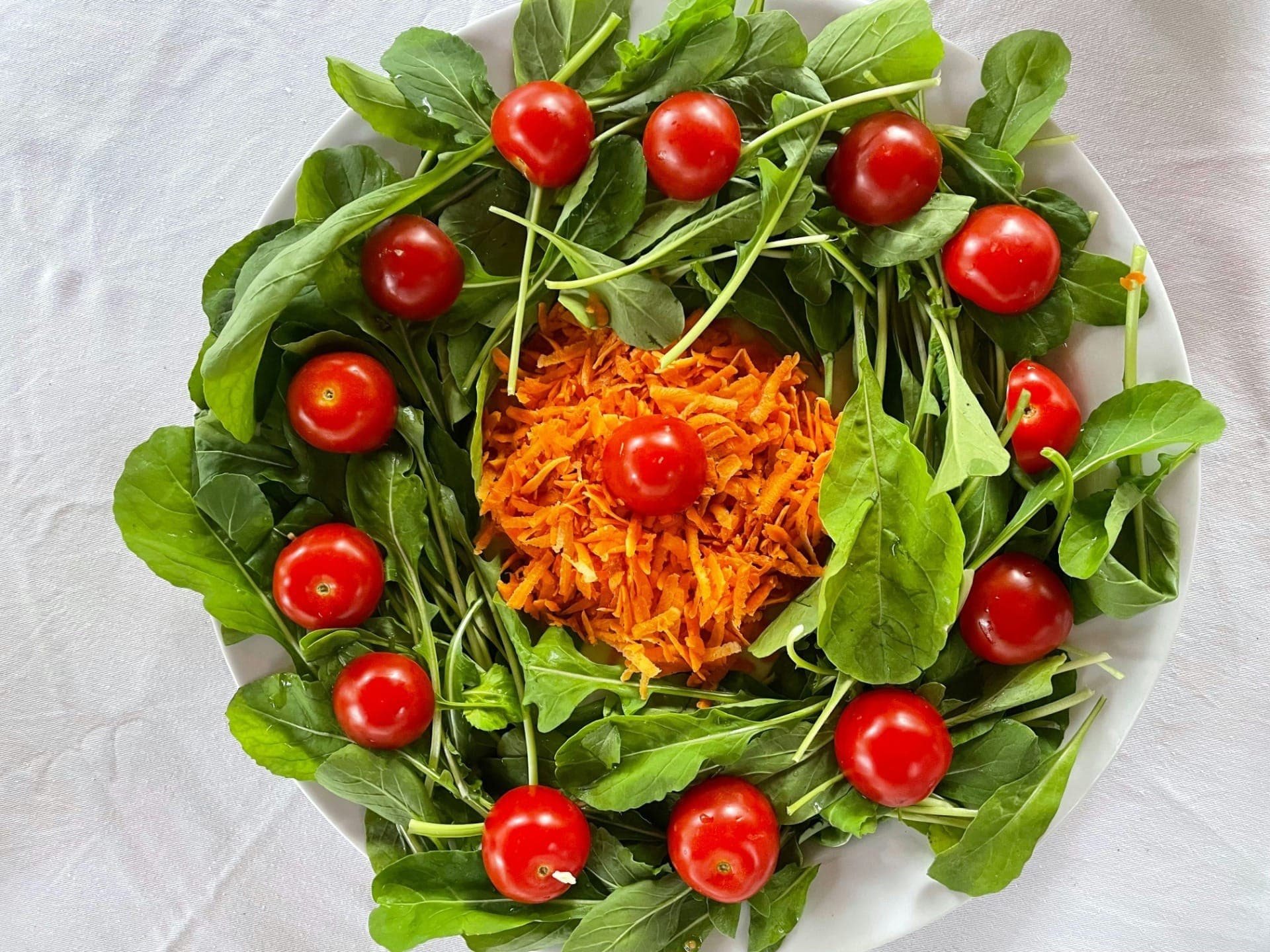 Como um erro básico na limpeza da salada pode intoxicar sua família