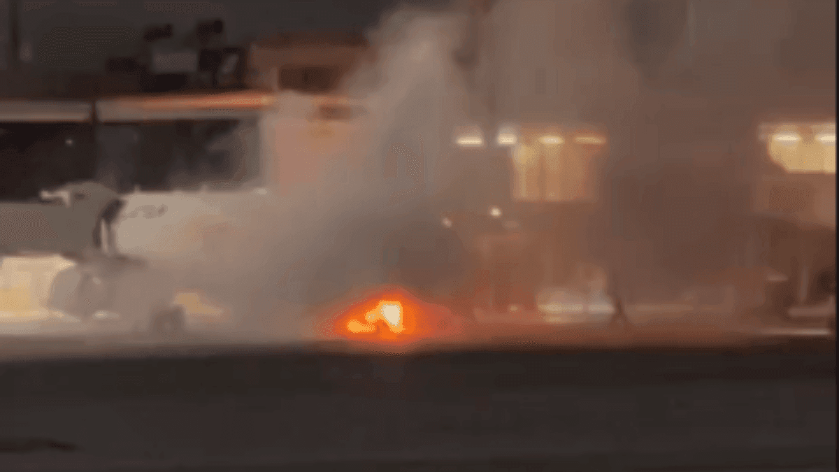 Avião é evacuado após fogo em esteira de bagagens no Aeroporto de Guarulhos