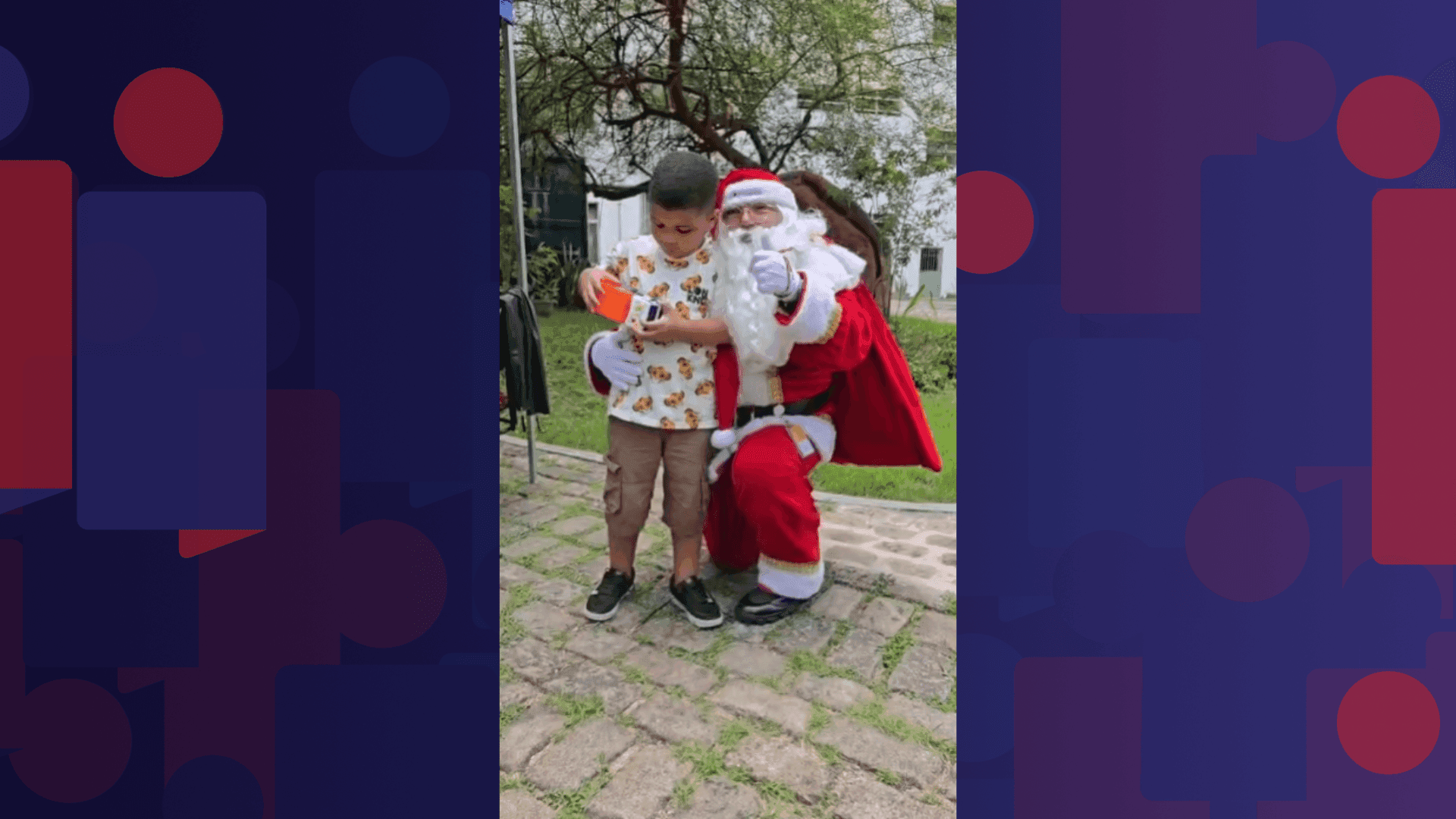 Durante o evento, o menino Anthony Lima, de 5 anos e portador do espectro autista, recebeu o caminhão de lixo de brinquedo que pediu
