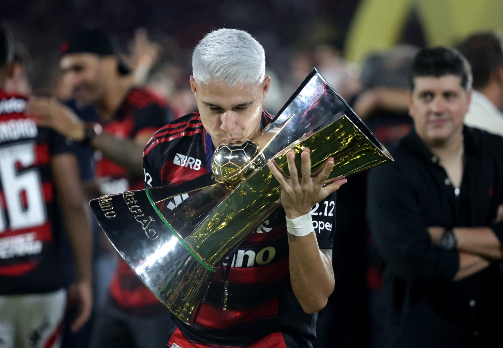Luiz Araujo celebra o título do Brasileirão