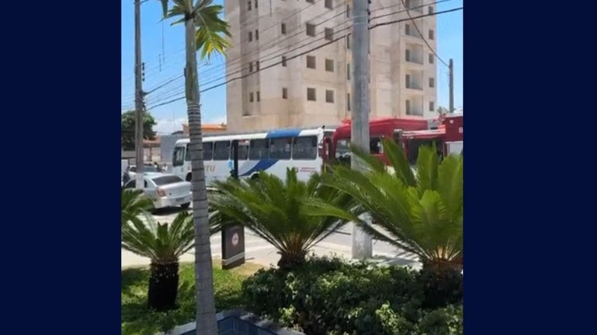 Homem é preso após colocar fogo em ônibus no centro de Jacareí
