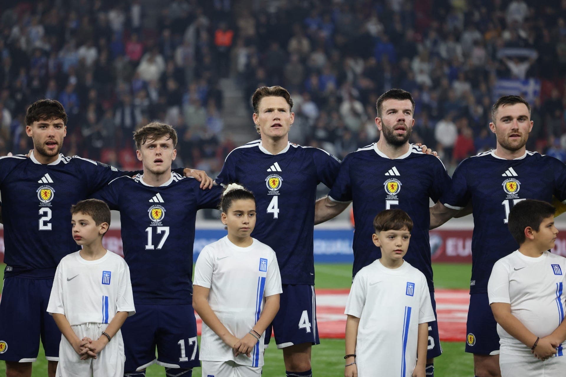 Seleção da Escócia antes do jogo contra a Grécia, pelas eliminatórias da Copa