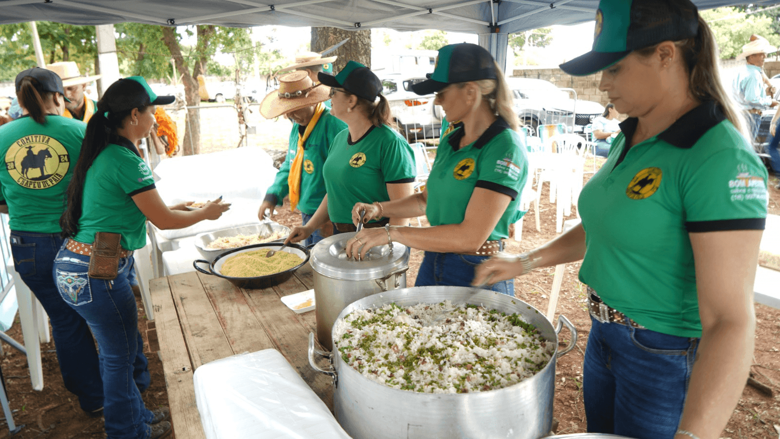O encontro reuniu amantes da culinária e das tradições caipiras