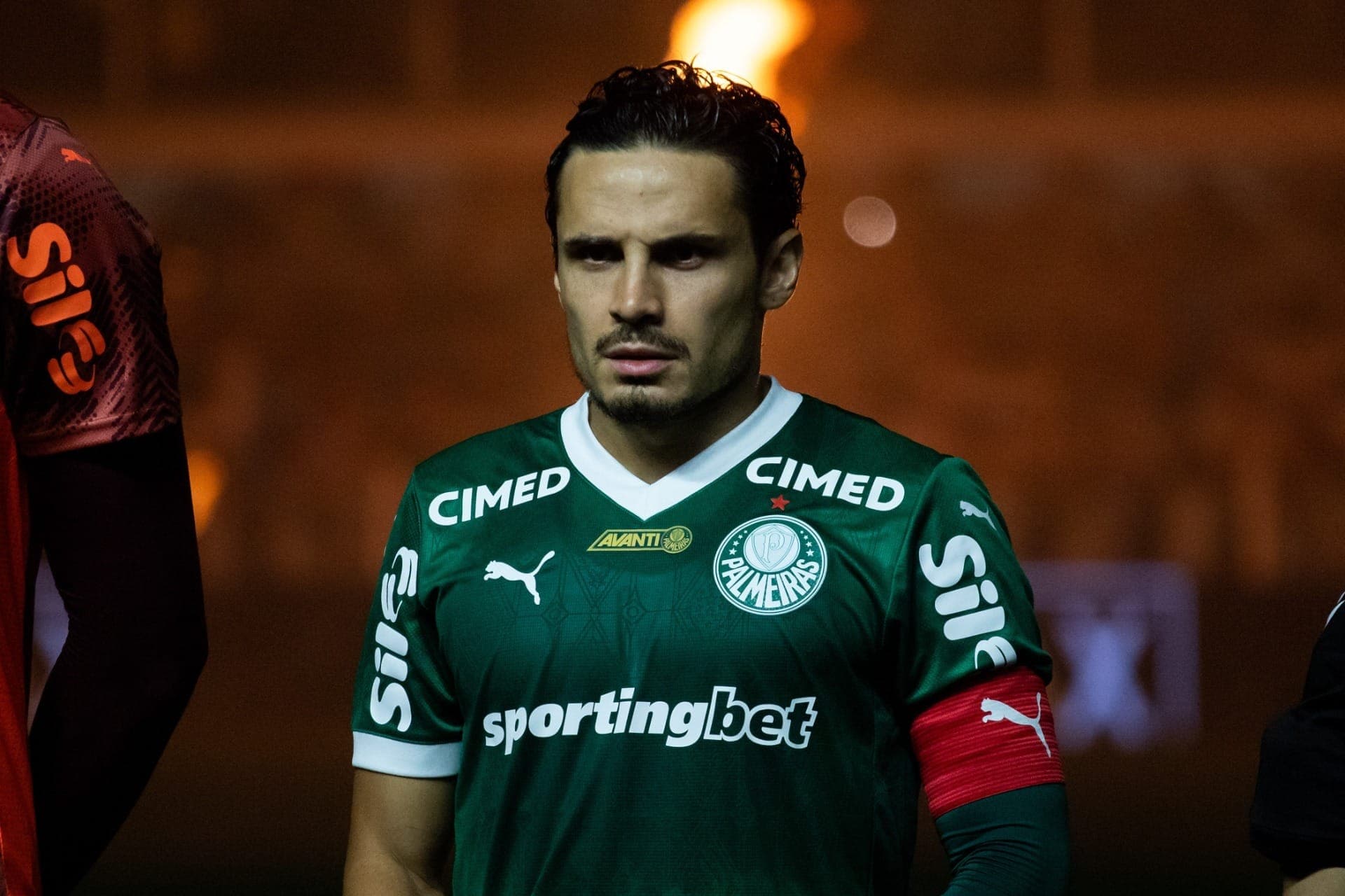 Raphael Veiga, meio-campista do Palmeiras que interessa ao Grêmio