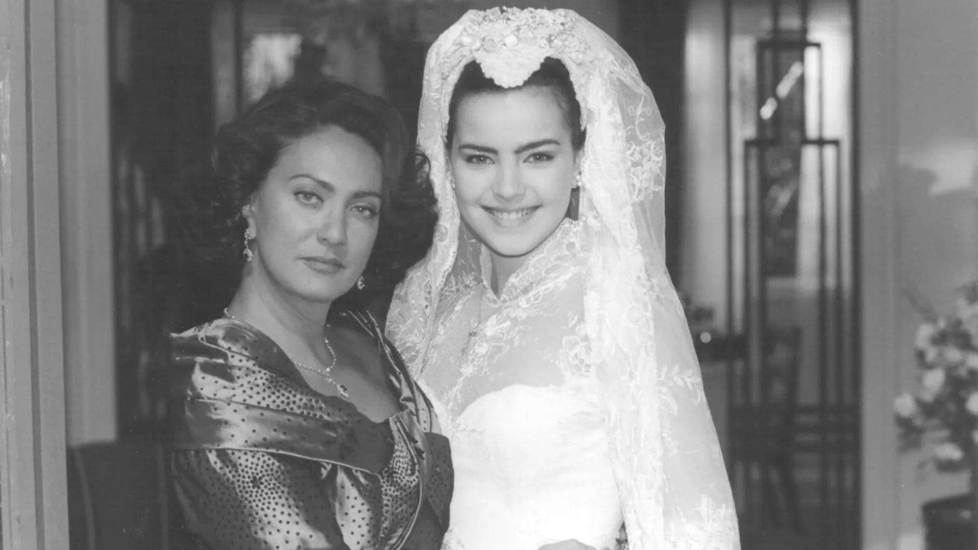 Eliane Giardini e Ana Paula Arósio em "Hilda Furacão"