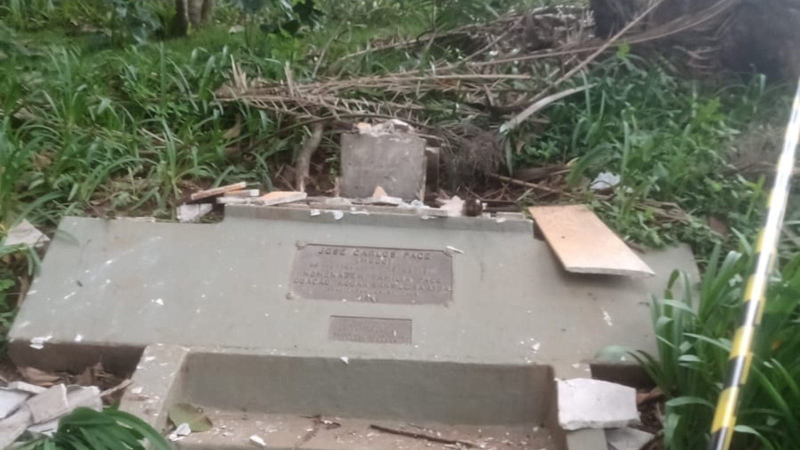 Busto na região do portão 7 foi destruído e isolado; Prefeitura de São Paulo ainda não se manifestou