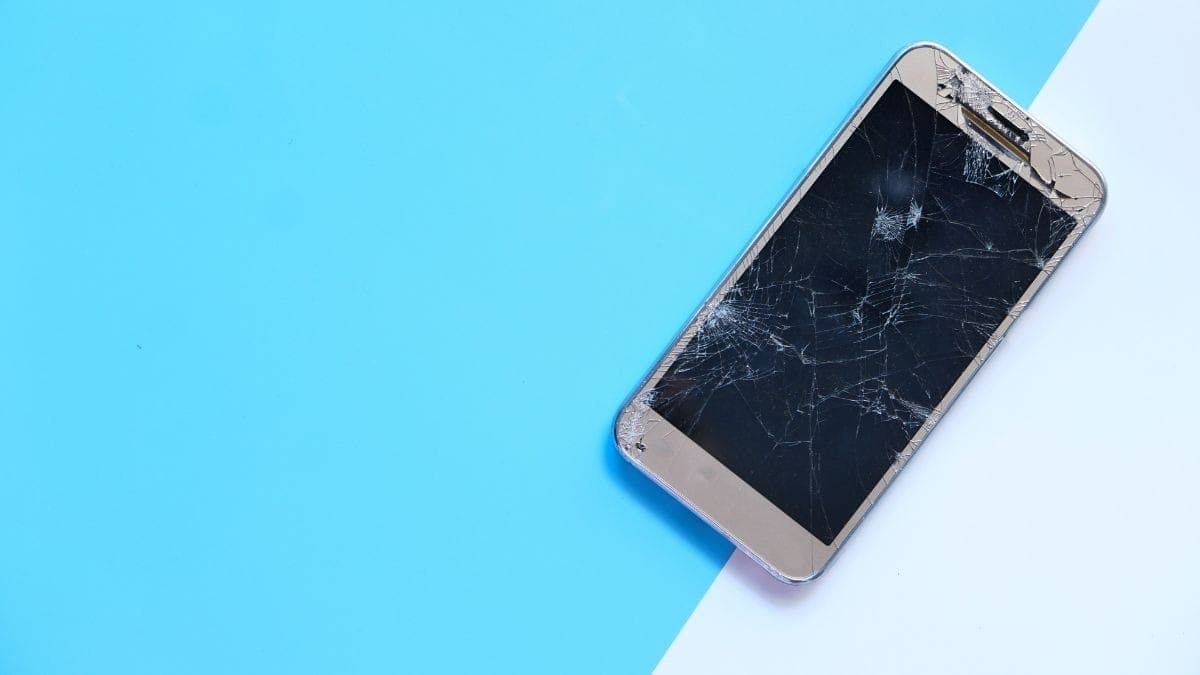 Entenda como vidro e hidrogel funcionam e qual oferece a melhor proteção para o seu celular.