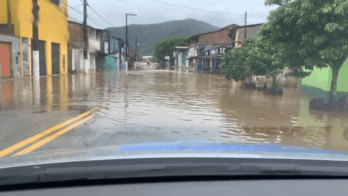 Defesa Civil de Ubatuba mantém alerta após fortes chuvas no Litoral Norte