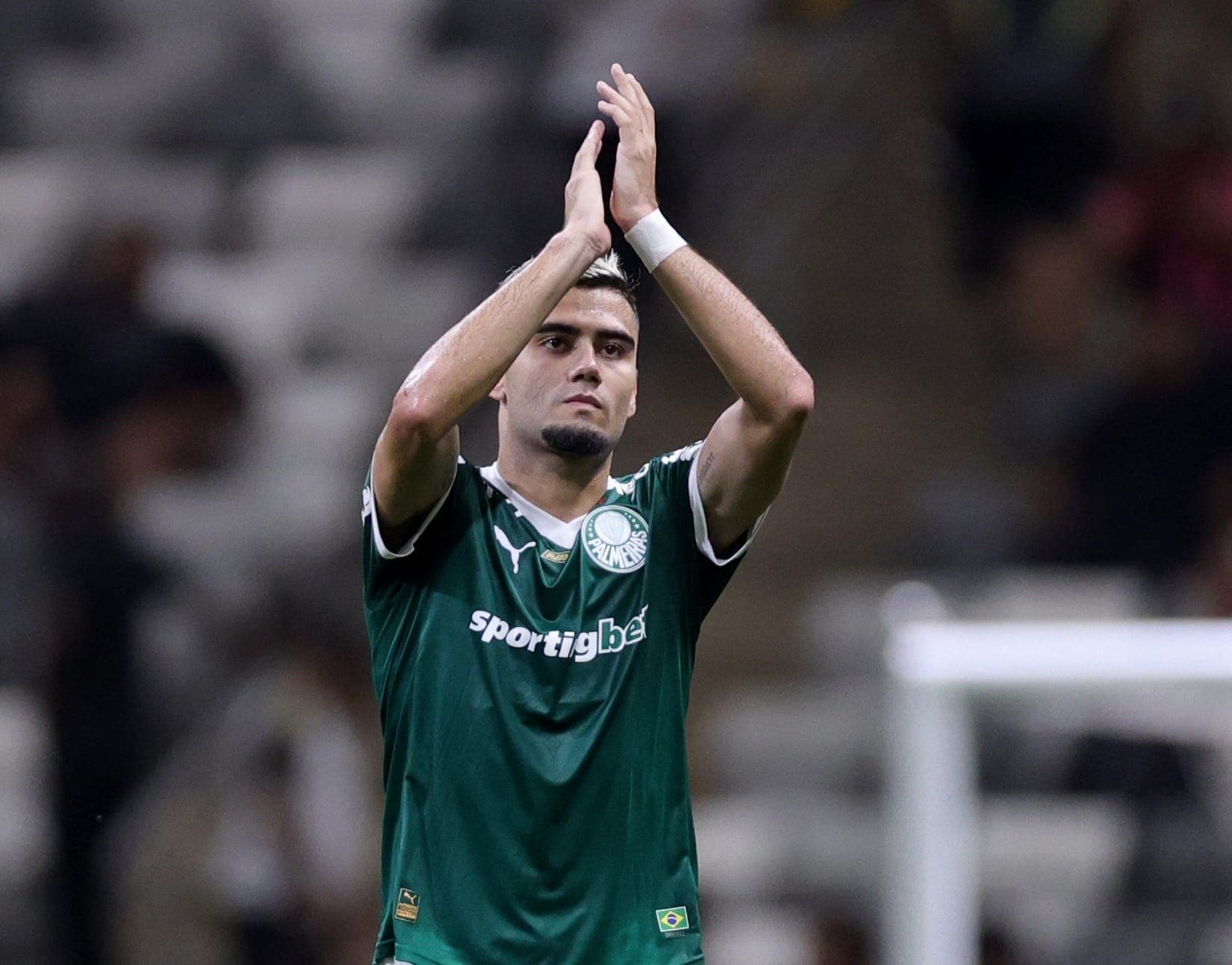 Andreas Pereira em jogo do Palmeiras contra o Atlético-MG