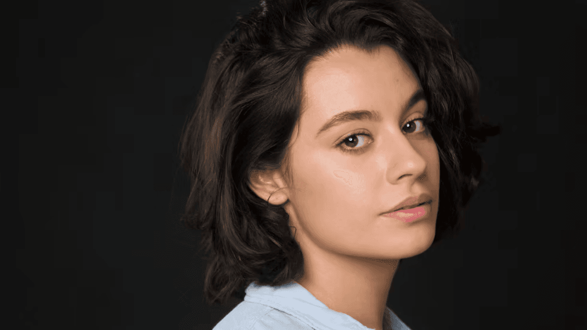 Milla Fernandez, enteada de Raul Gazolla, sustentou a casa sendo camgirl