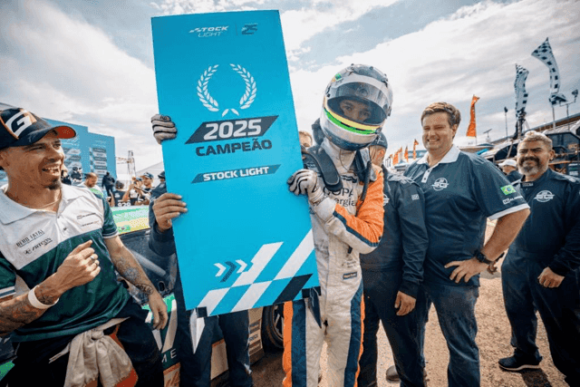 Pipe Bartz celebra título da Light e projeta estreia na Stock Car em 2026