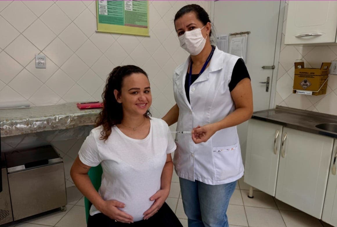 Imunizante está disponível nas UBSs da cidade desde a última quinta-feira (11) - Foto: PMSJC