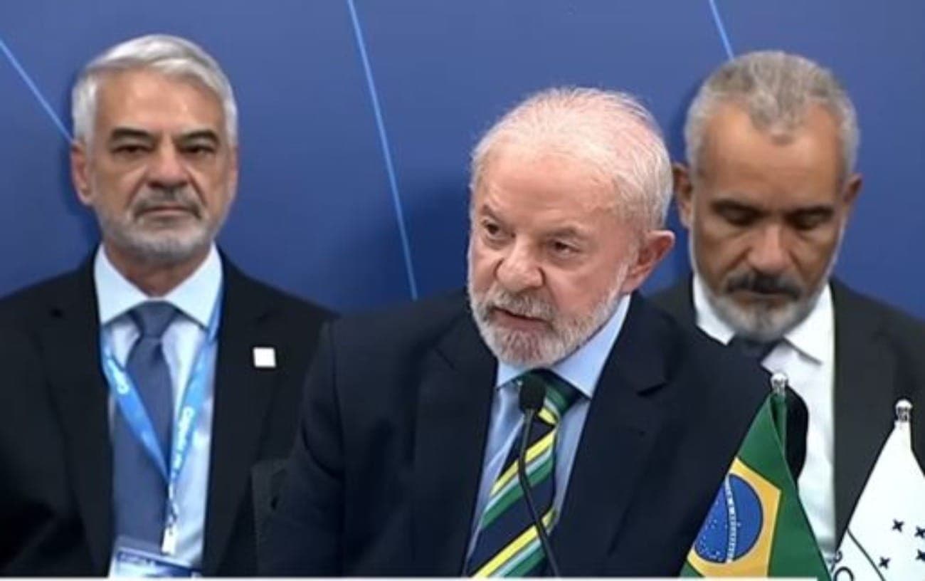 Desaprovação a governo Lula segue em 49%