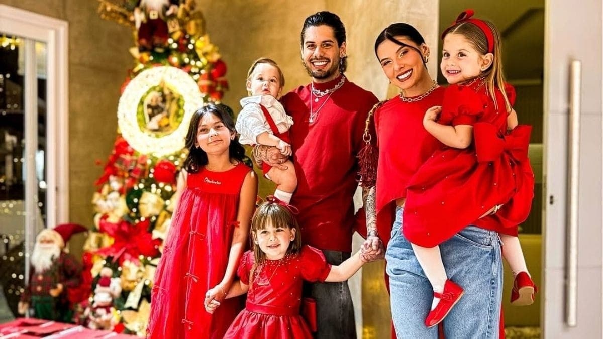 Ana Castela e Zé Felipe posam com filhos do cantor e a irmã da artista