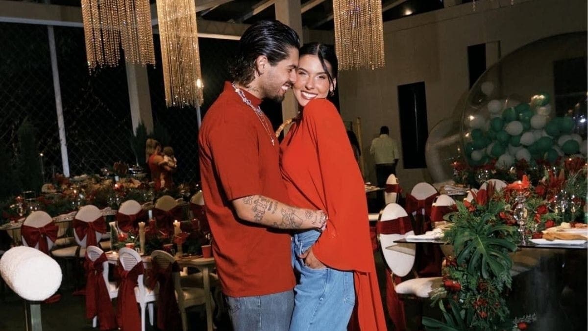 Zé Felipe e Ana Castela posam em clima de romance no primeiro Natal do casal