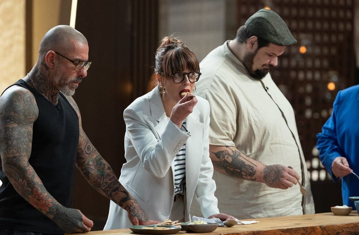 Jurados experimentam receitas no MasterChef