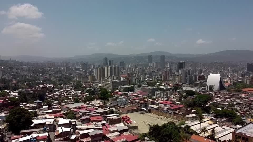 Capital da Venezuela, Caracas é alvo de explosões