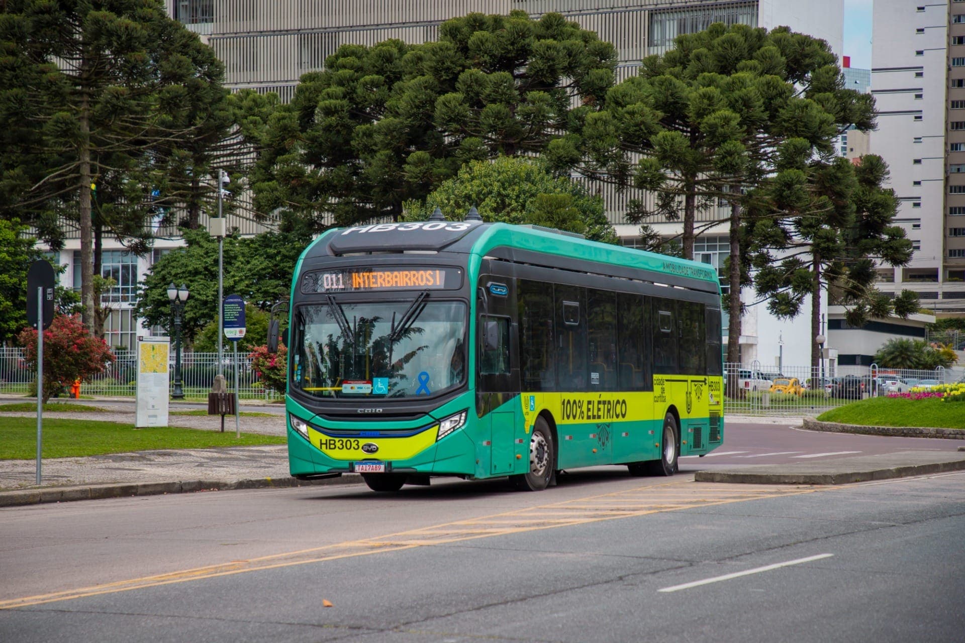 Curitiba prevê 245 ônibus elétricos na nova concessão do transporte coletivo