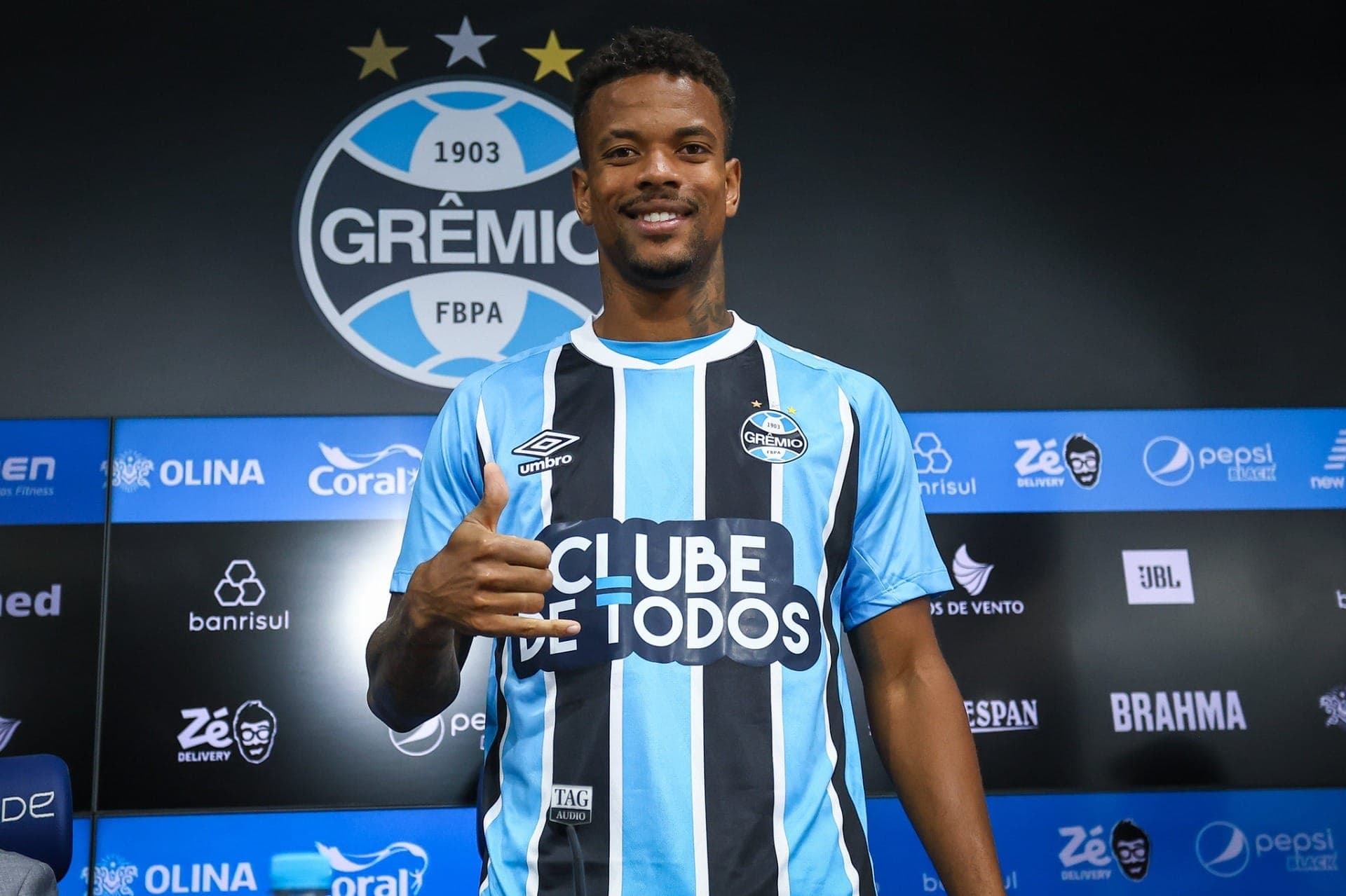 Caio Paulista é apresentado como novo reforço do Grêmio para 2026