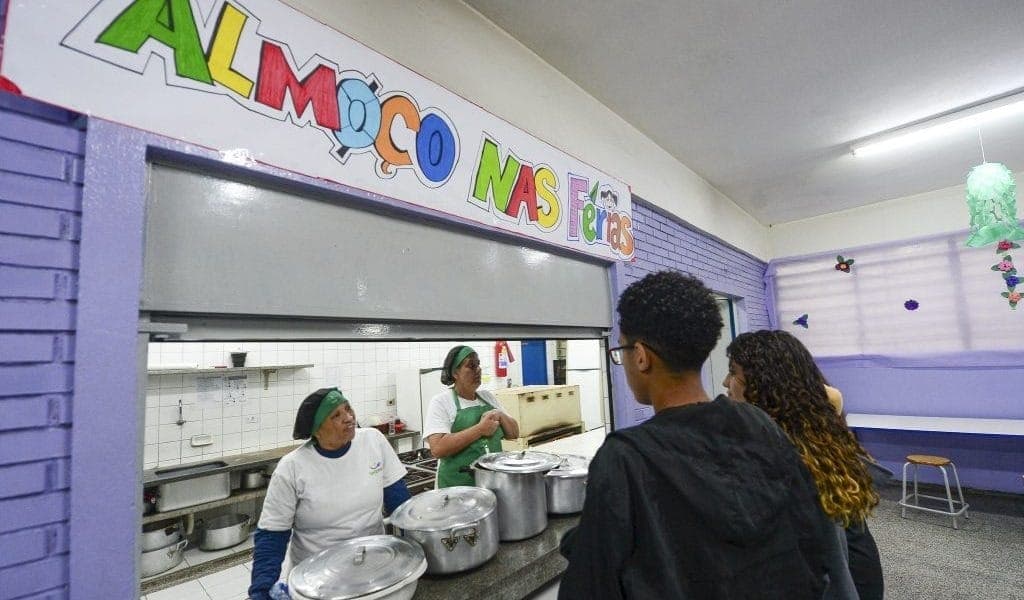 Escolas estaduais abrem para servir almoço durante o mês de janeiro