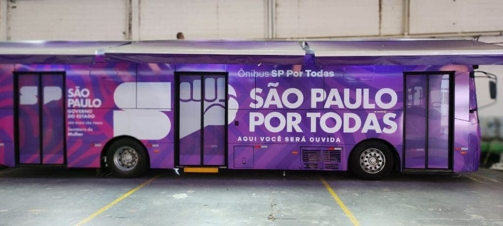 Ônibus Lilás oferece atendimento gratuito para mulheres em Ubatuba