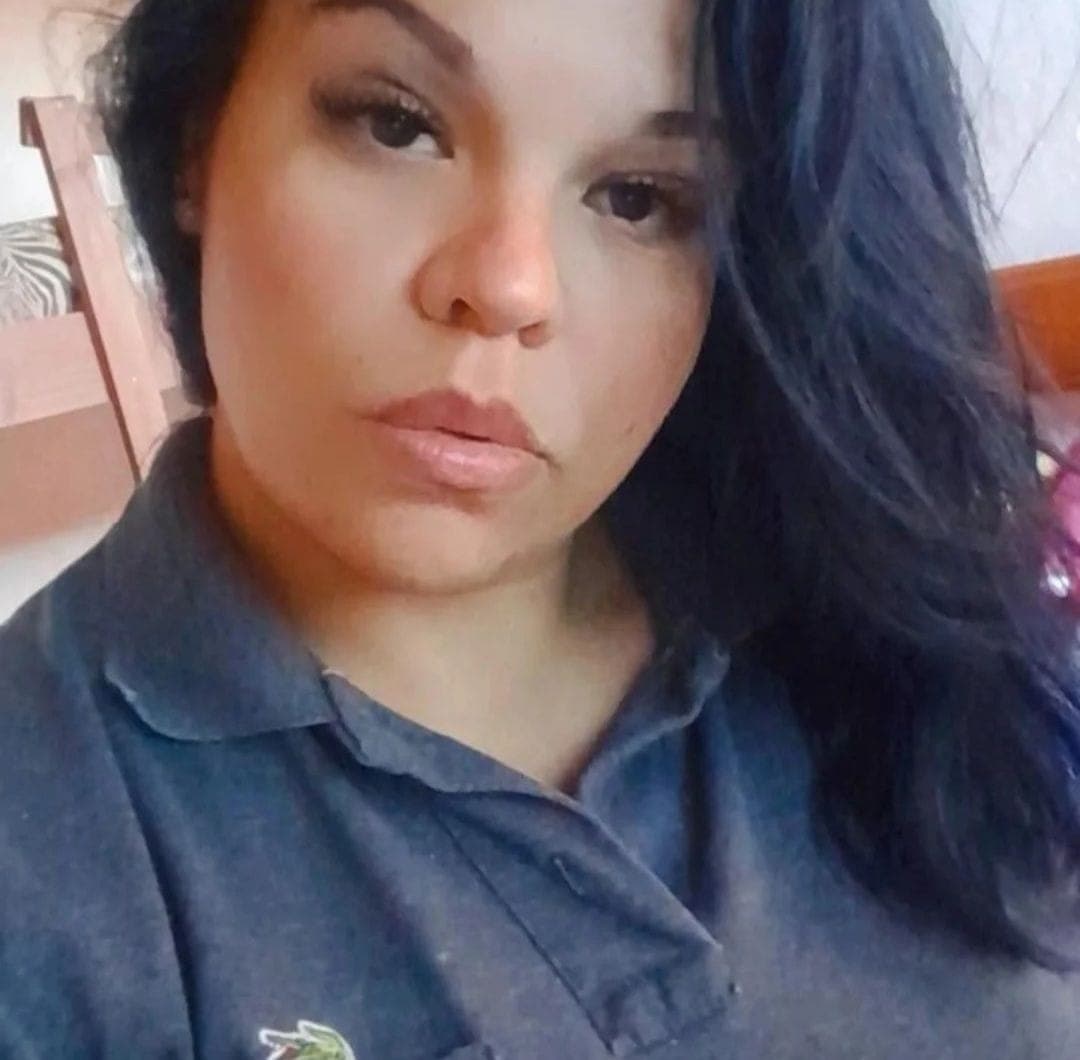 Vítima de feminicídio em hotel em Taubaté é sepultada