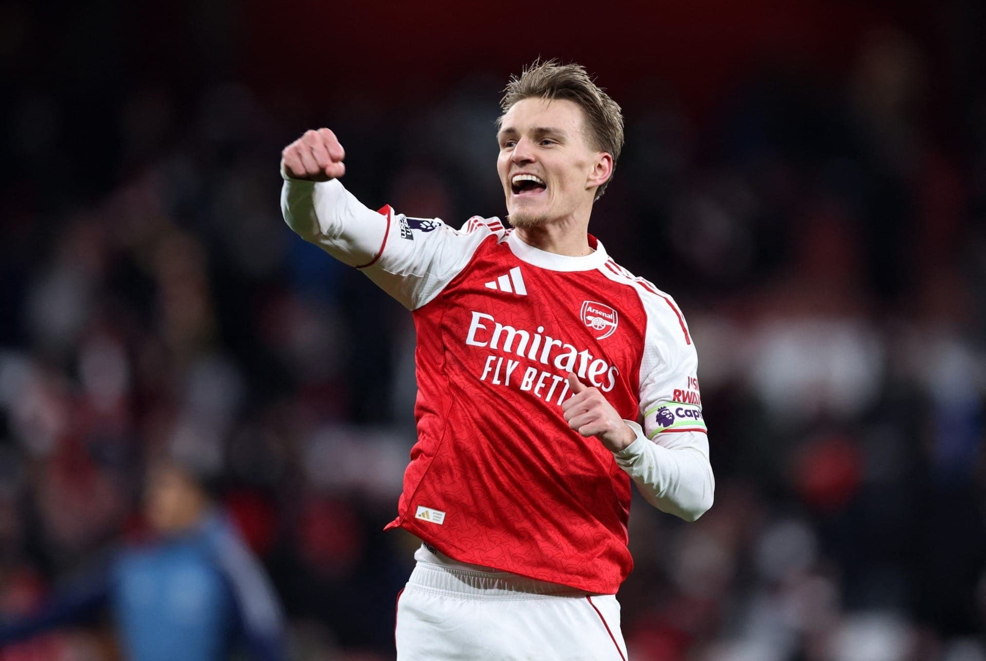 Martin Odegaard, do Arsenal, comemora vitória dos Gunners
